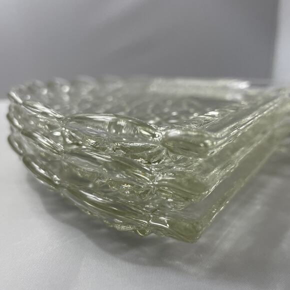 3 Anchor Hocking Fan DAISY and BUTTON Vintage Crystal Glass Snack‎ Plates - Picture 8 of 8